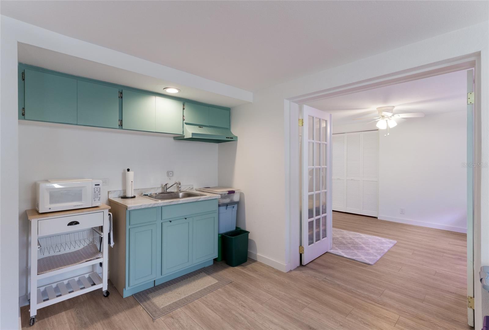 HOLMES BEACH 13TH UNIT - Residential