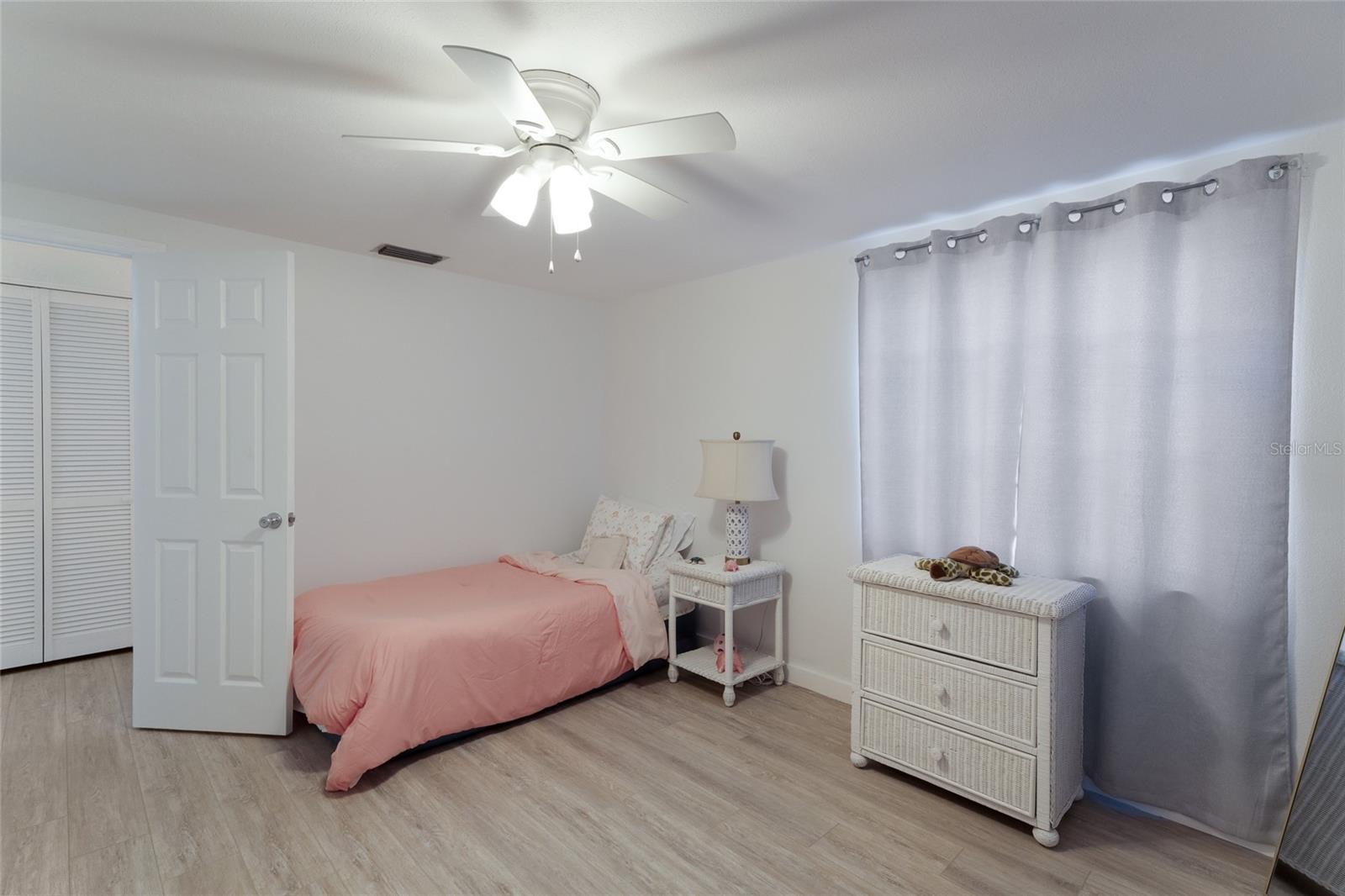 HOLMES BEACH 13TH UNIT - Residential