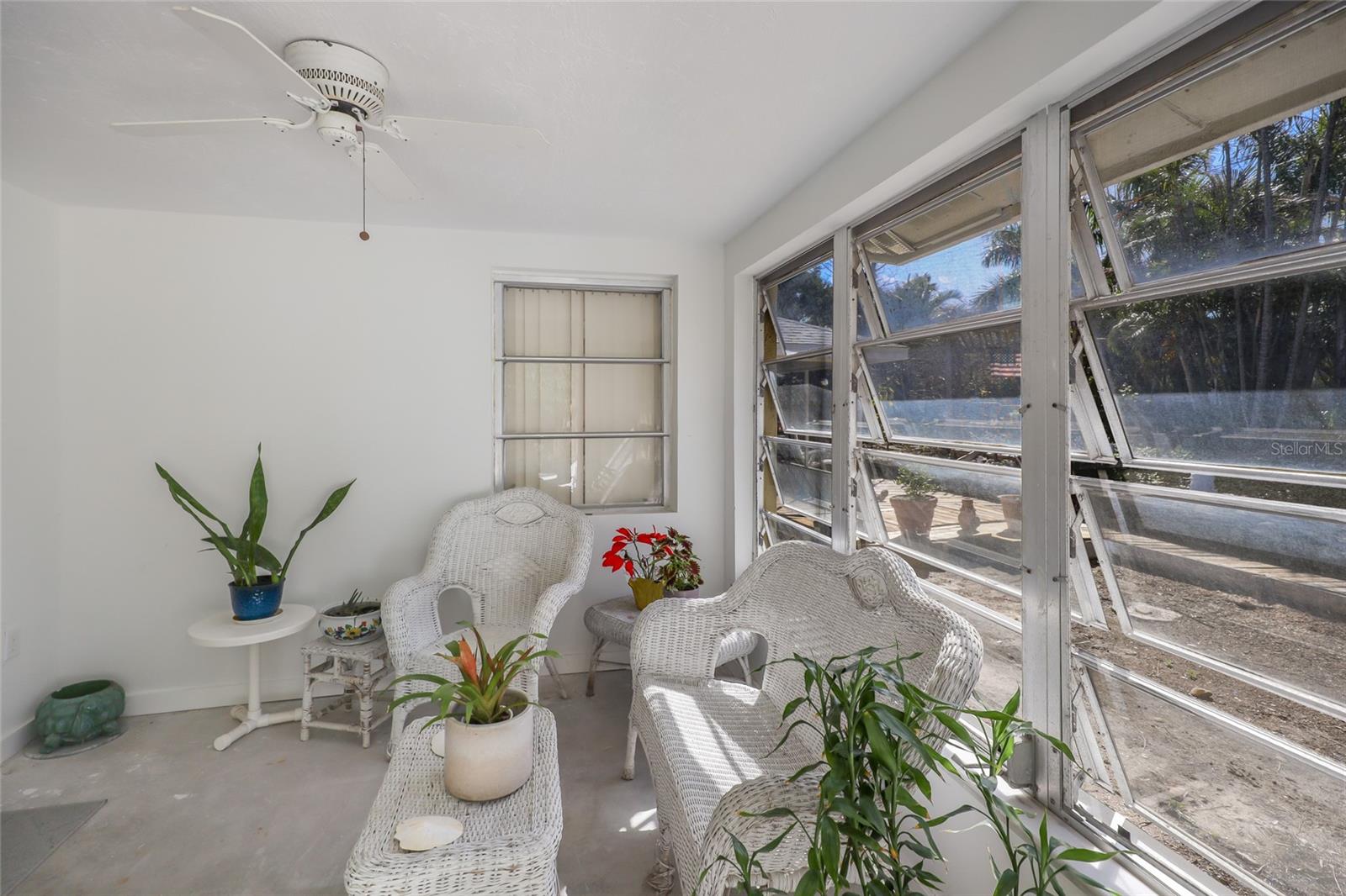 HOLMES BEACH 13TH UNIT - Residential