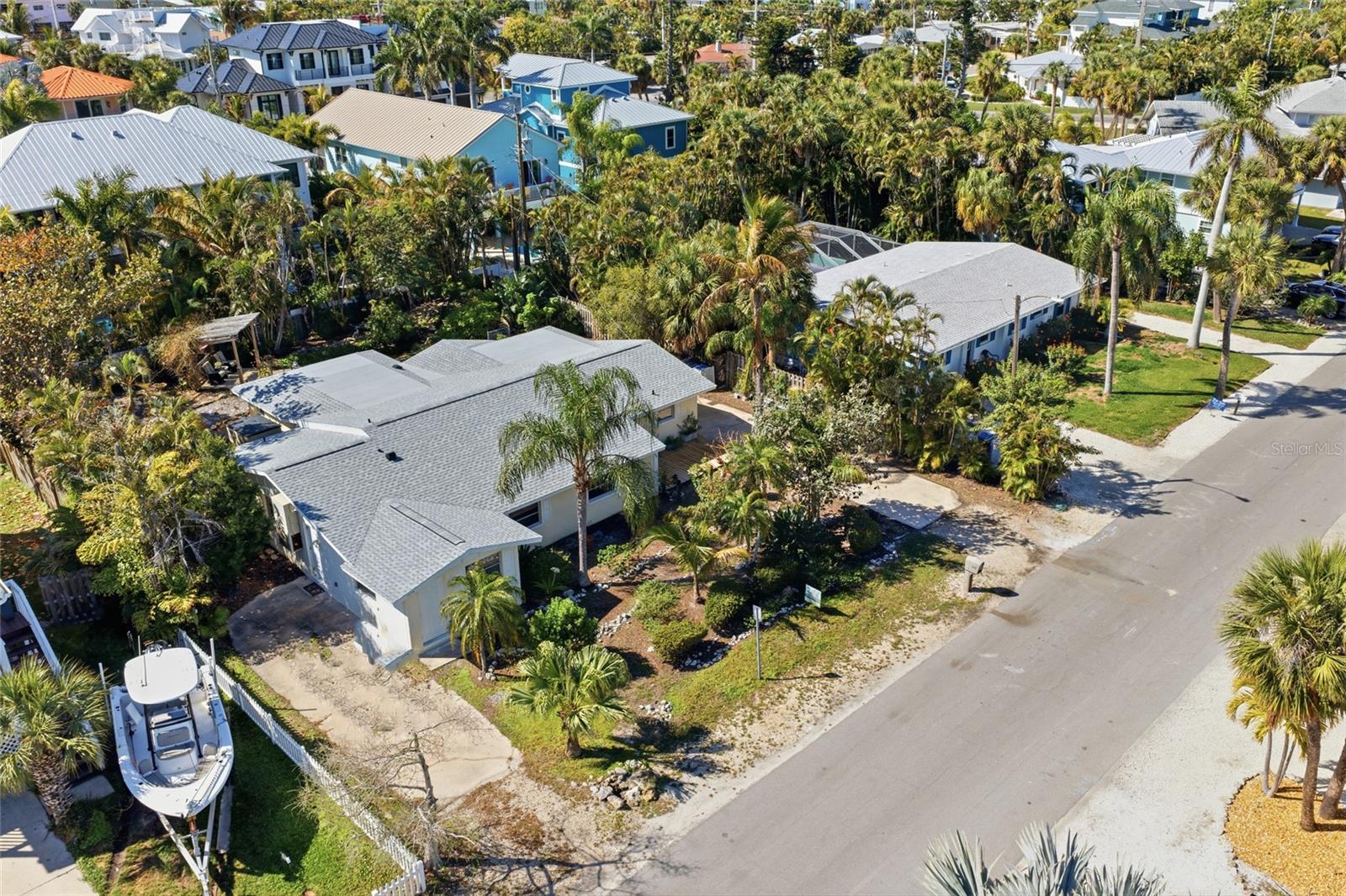 HOLMES BEACH 13TH UNIT - Residential