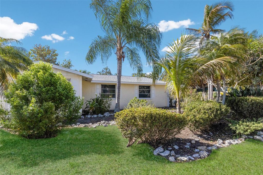 Photo of 309 57th Street, Holmes Beach, FL 34217 (MLS # A4685855)