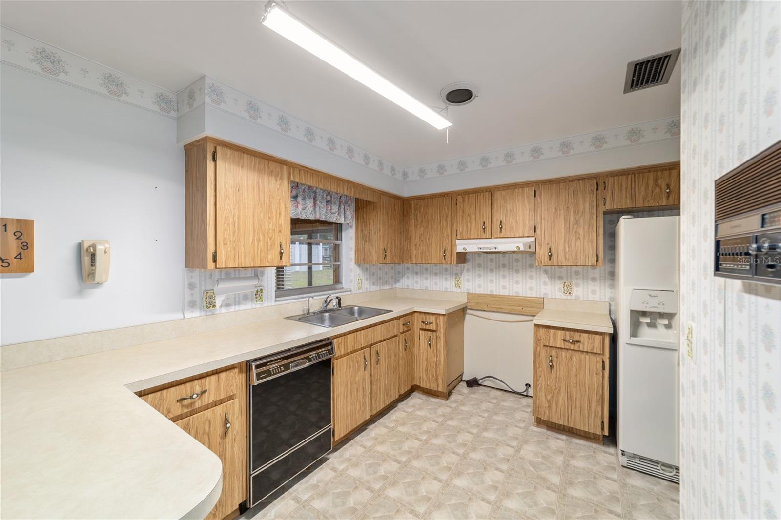 SUNSET HARBOR - Residential