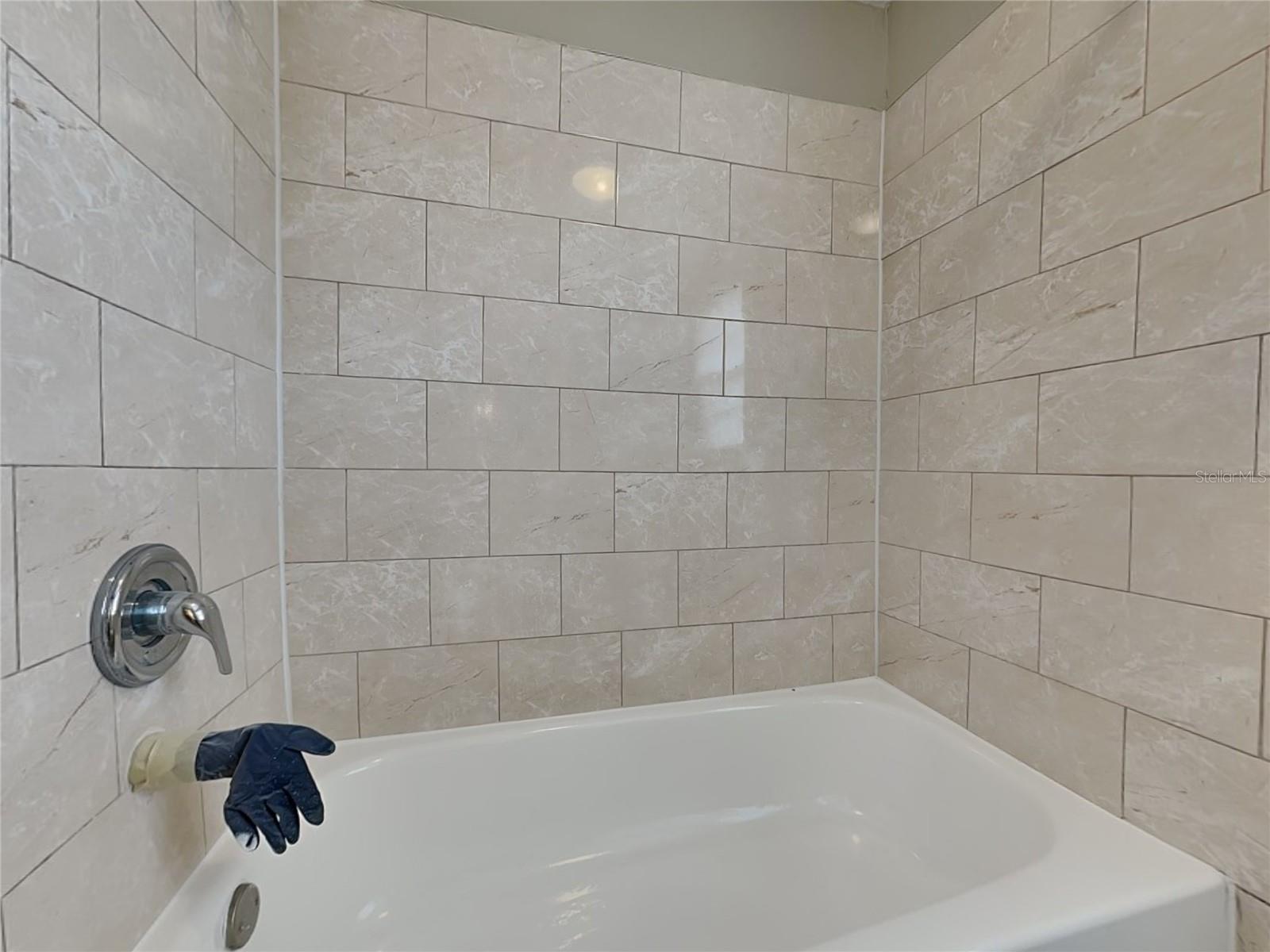 BUFFALO ESTATES UNIT 1 - Residential Lease