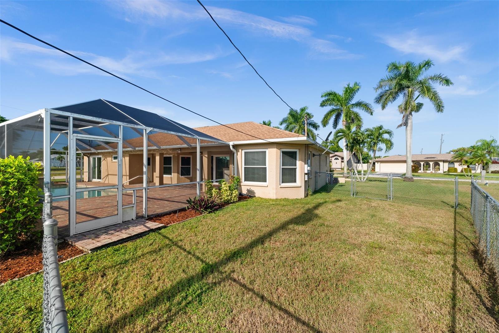 CAPE CORAL - Residential