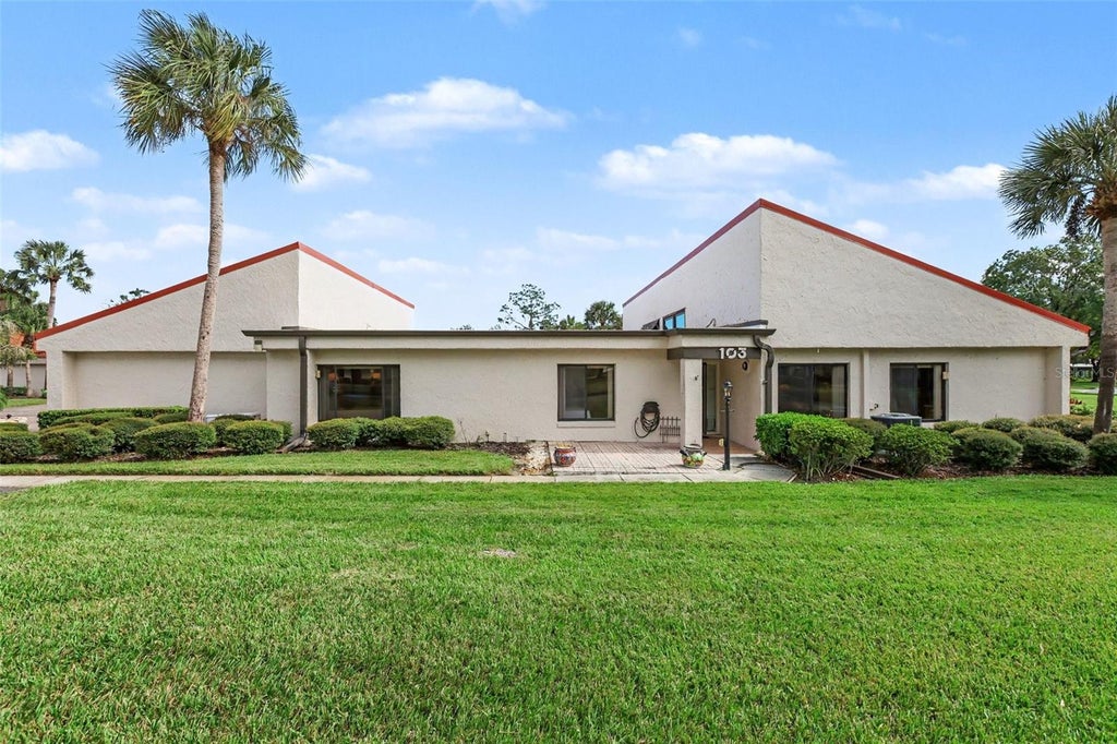 Photo of 103 Valencia Court N, Plant City, FL 33566 (MLS # TB8553974)