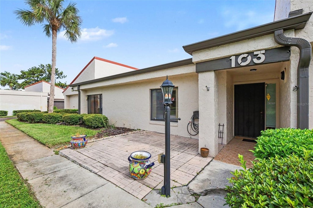 Photo of 103 Valencia Court N, Plant City, FL 33566 (MLS # TB8553974)