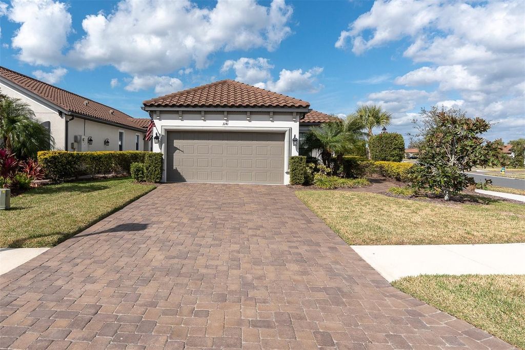 Photo of 3141 Francoa Drive, Odessa, FL 33556 (MLS # TB8478137)