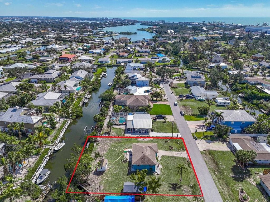 Photo of 328 Channel Lane, Nokomis, FL 34275 (MLS # N6137952)