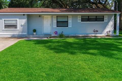 Photo of Orlando, FL 32808 (MLS # O6354383)