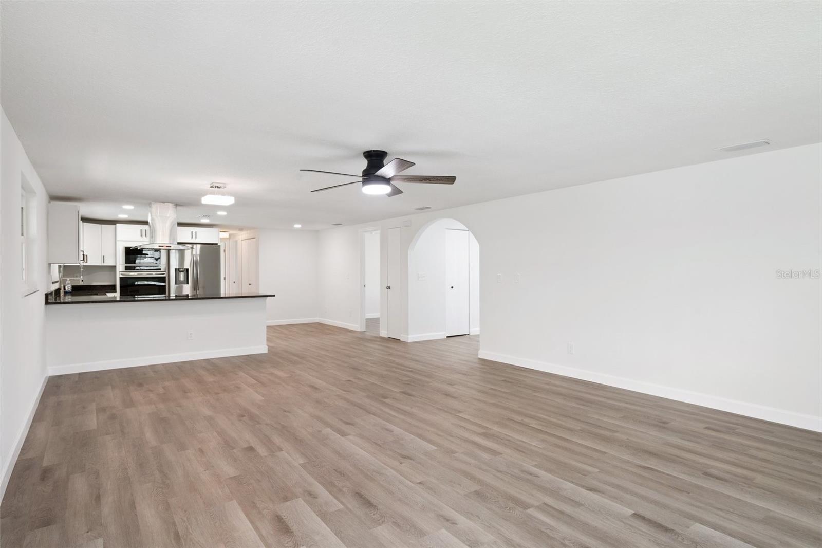 928 SPINDLE PALM WAY