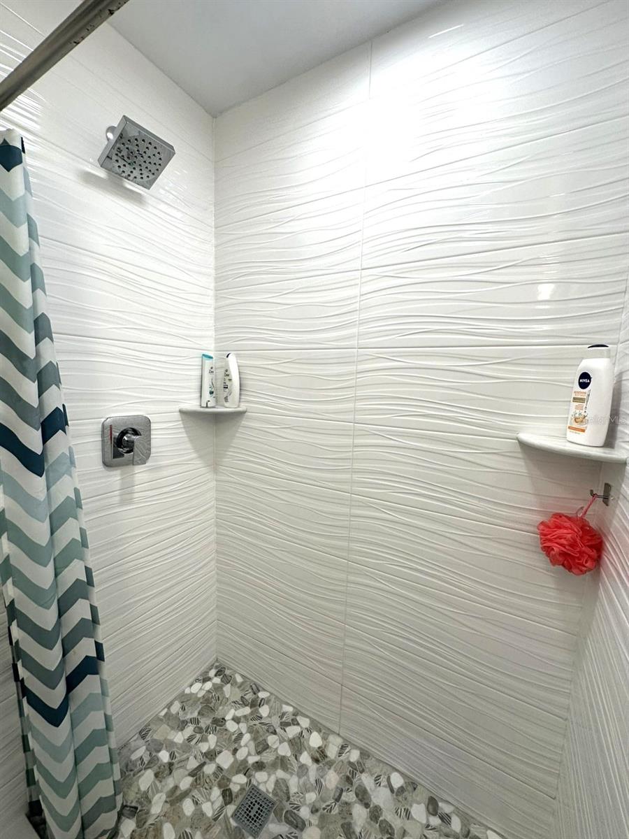 DOVE HOLLOW-UNIT I - Residential