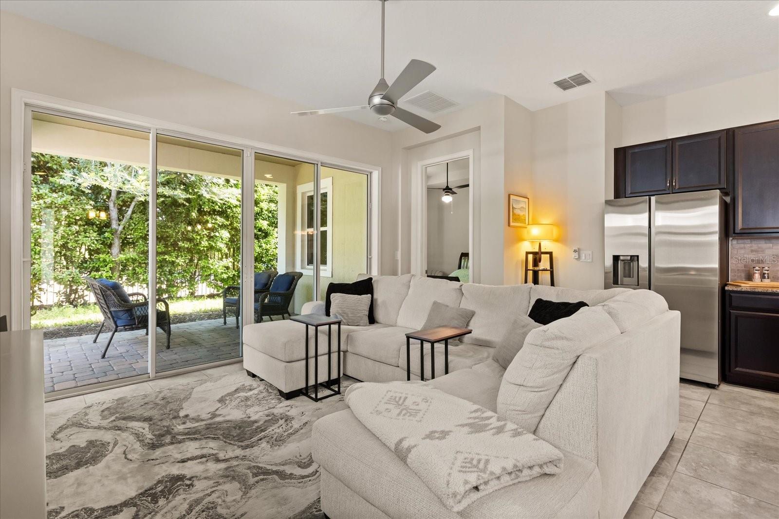 NORTHWEST LAKESIDE GROVES - Residential