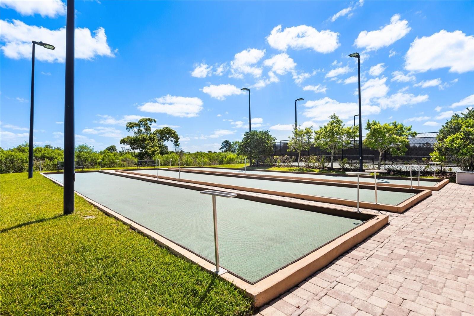 NORTHWEST LAKESIDE GROVES - Residential