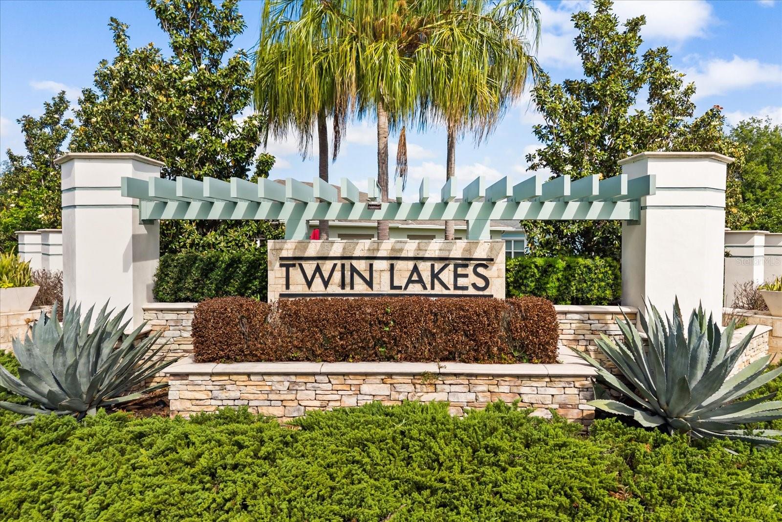 NORTHWEST LAKESIDE GROVES - Residential