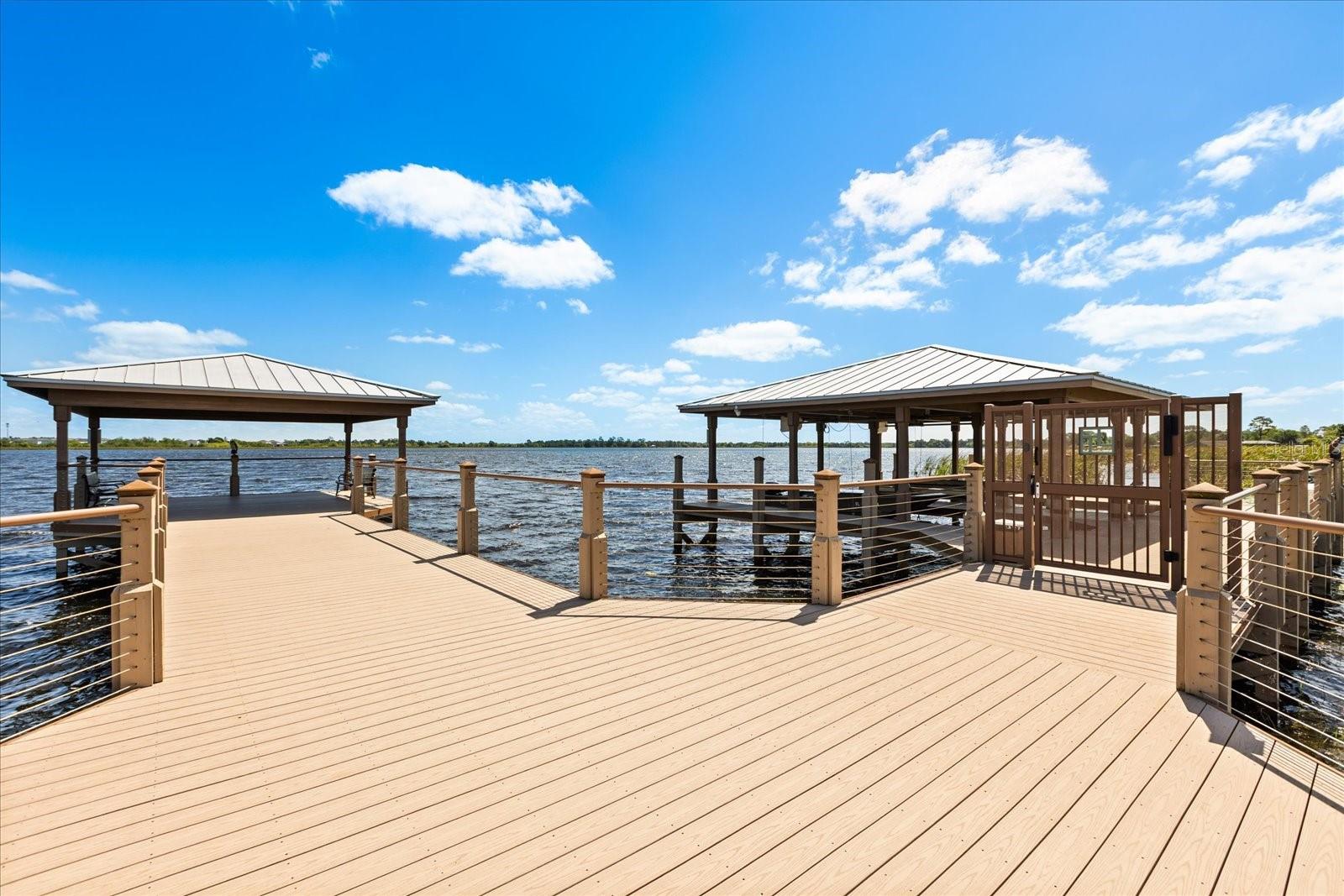 NORTHWEST LAKESIDE GROVES - Residential