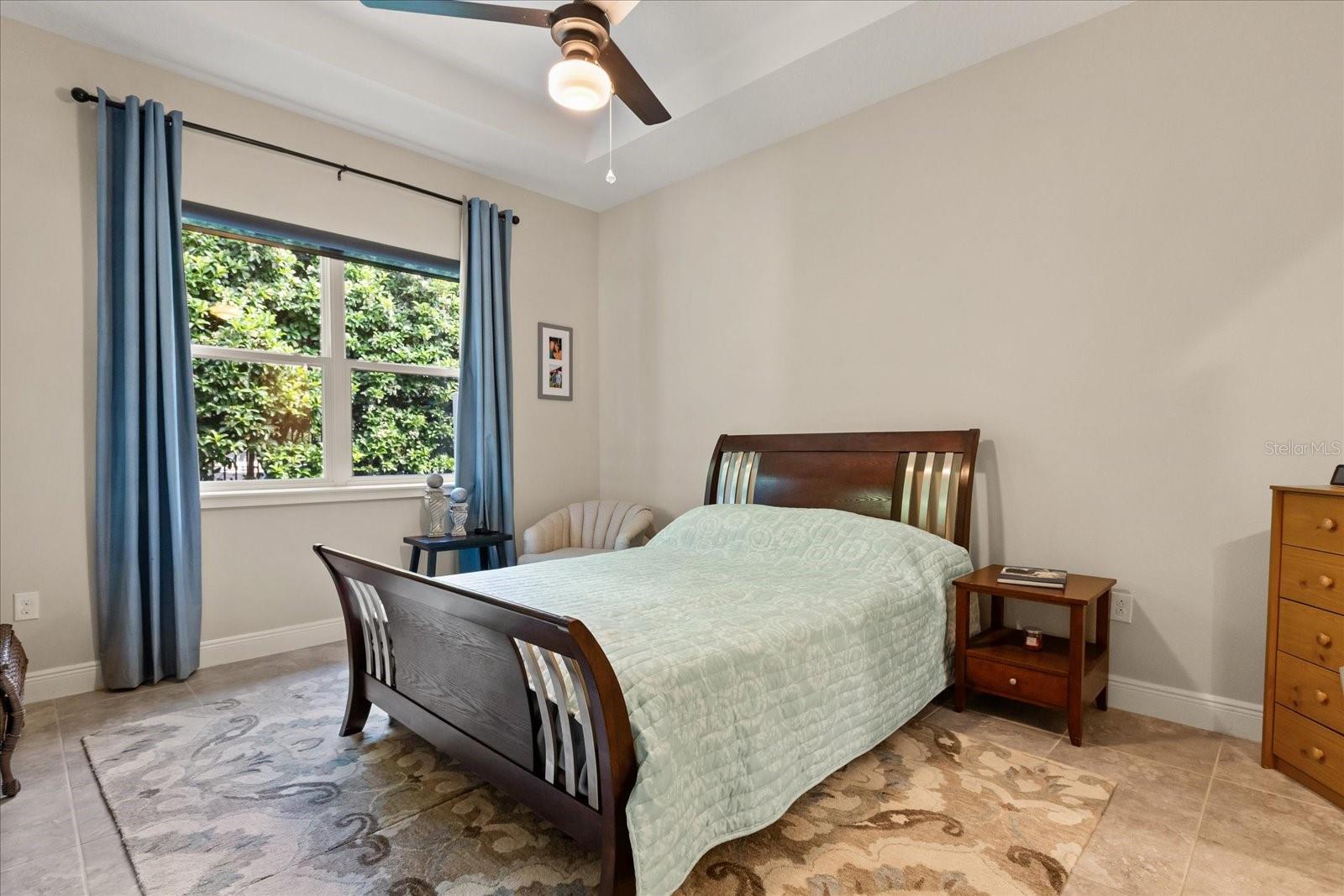 NORTHWEST LAKESIDE GROVES - Residential