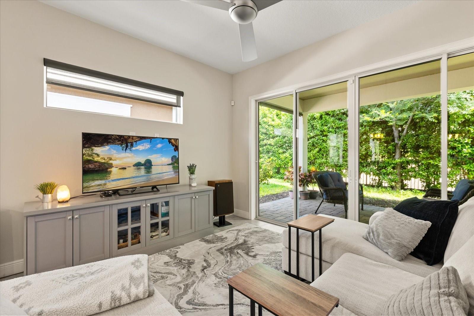 NORTHWEST LAKESIDE GROVES - Residential