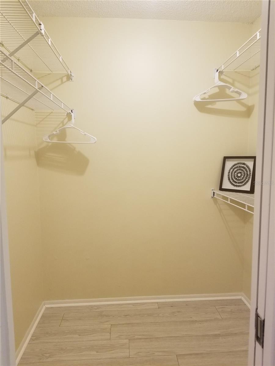 PALM-AIRE AT SARASOTA 8-C CO - Residential Lease