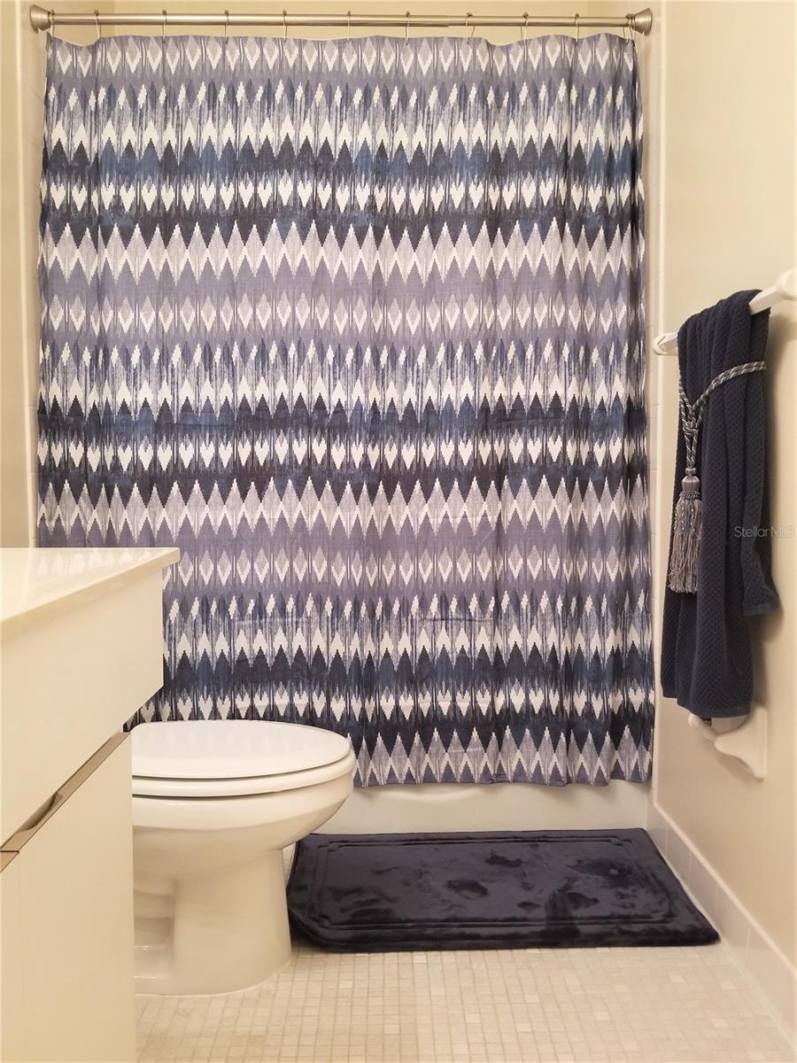 PALM-AIRE AT SARASOTA 8-C CO - Residential Lease