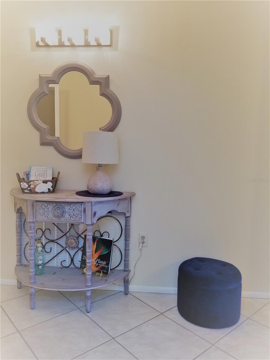 PALM-AIRE AT SARASOTA 8-C CO - Residential Lease