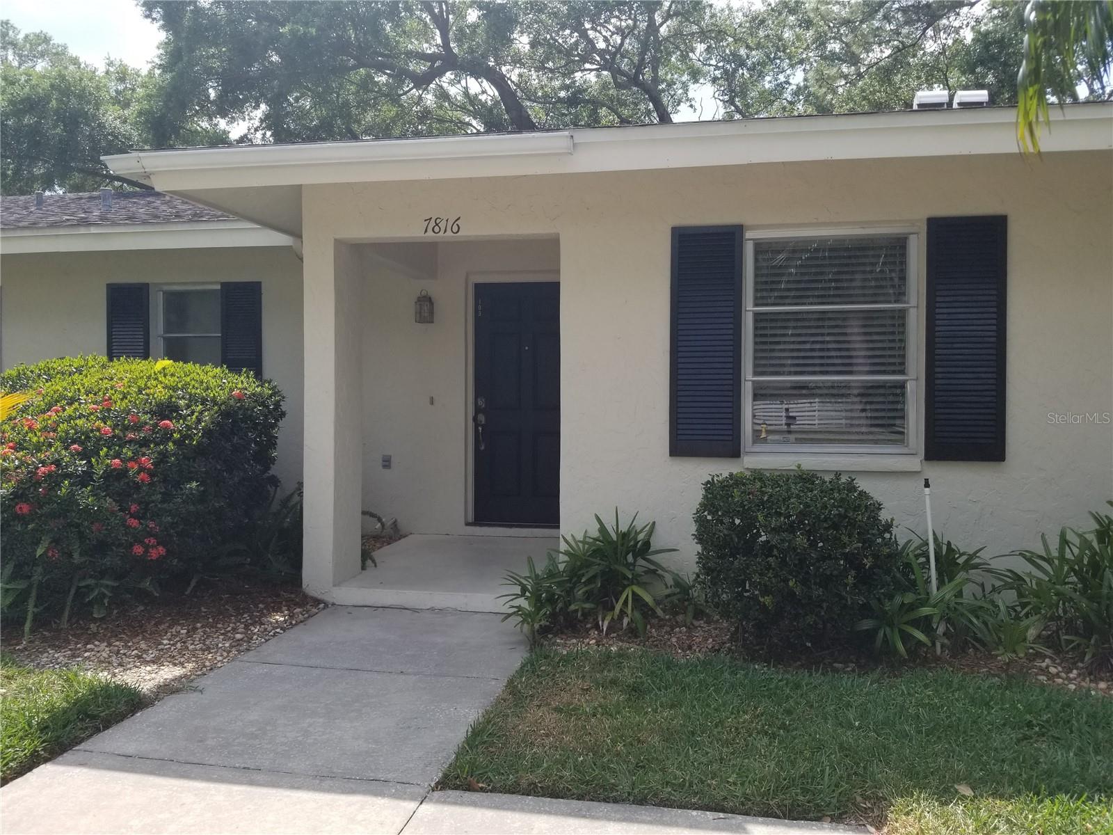 PALM-AIRE AT SARASOTA 8-C CO - Residential Lease