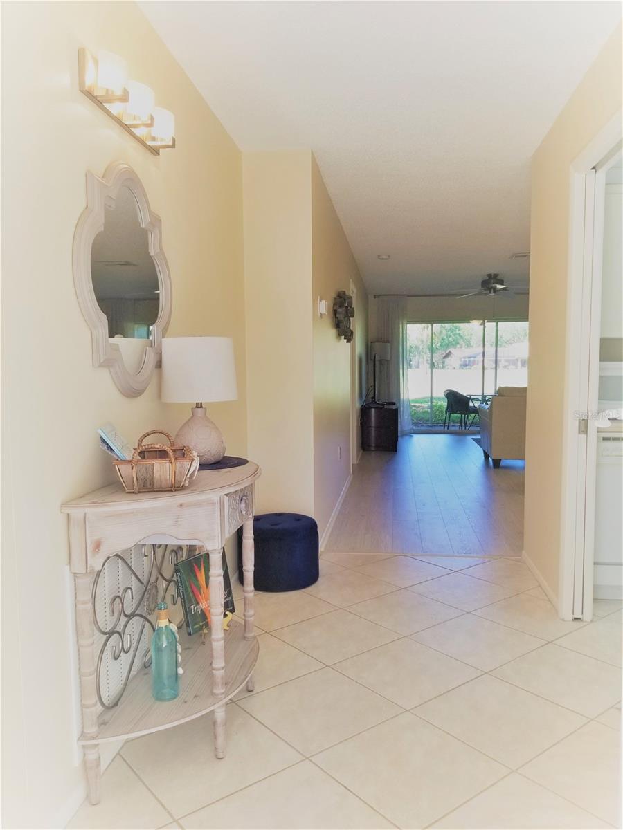 PALM-AIRE AT SARASOTA 8-C CO - Residential Lease