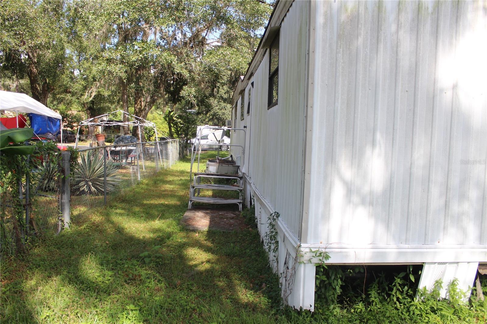 Photo 18 of 20 of 2430 CRESAP STREET mobile home