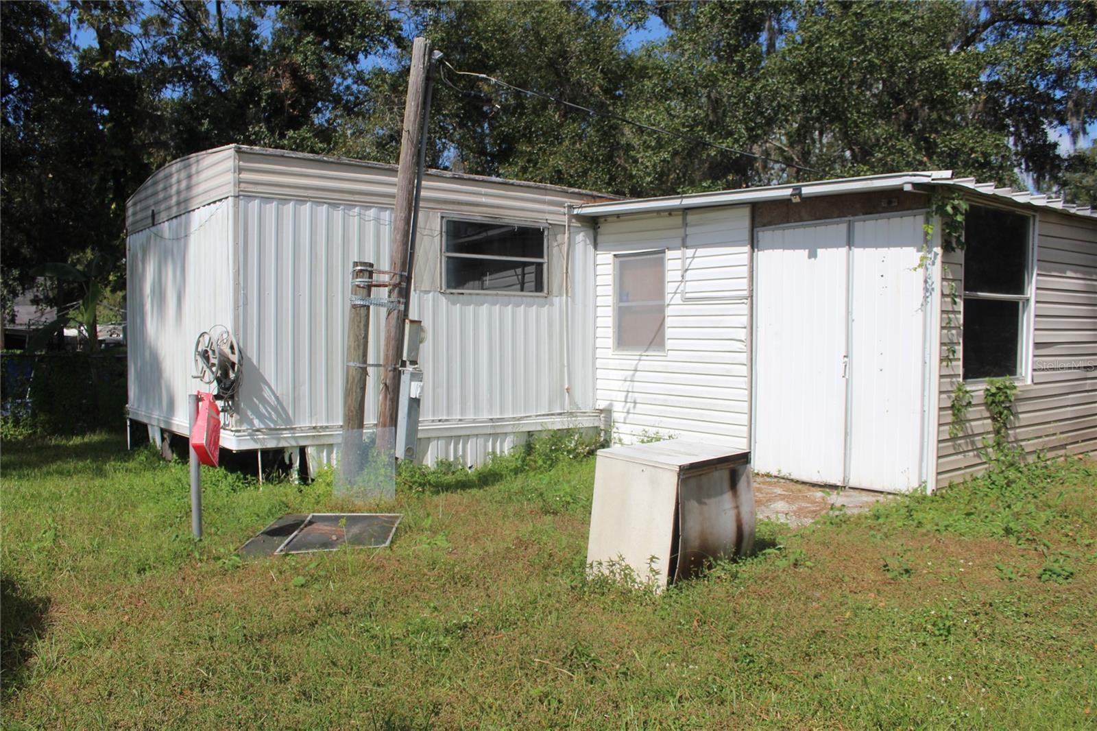 Photo 16 of 20 of 2430 CRESAP STREET mobile home