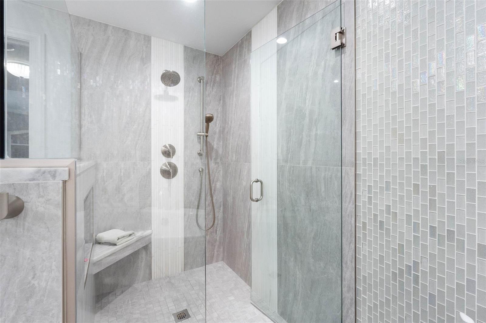 CASTILLO AT WESTSHORE YACHT CL - Residential