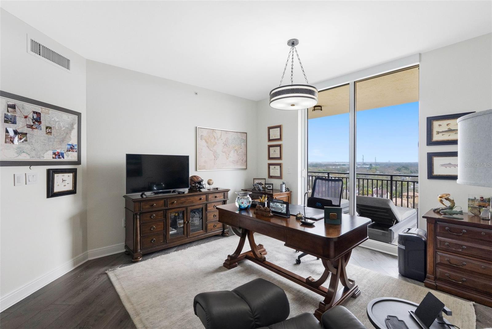 CASTILLO AT WESTSHORE YACHT CL - Residential