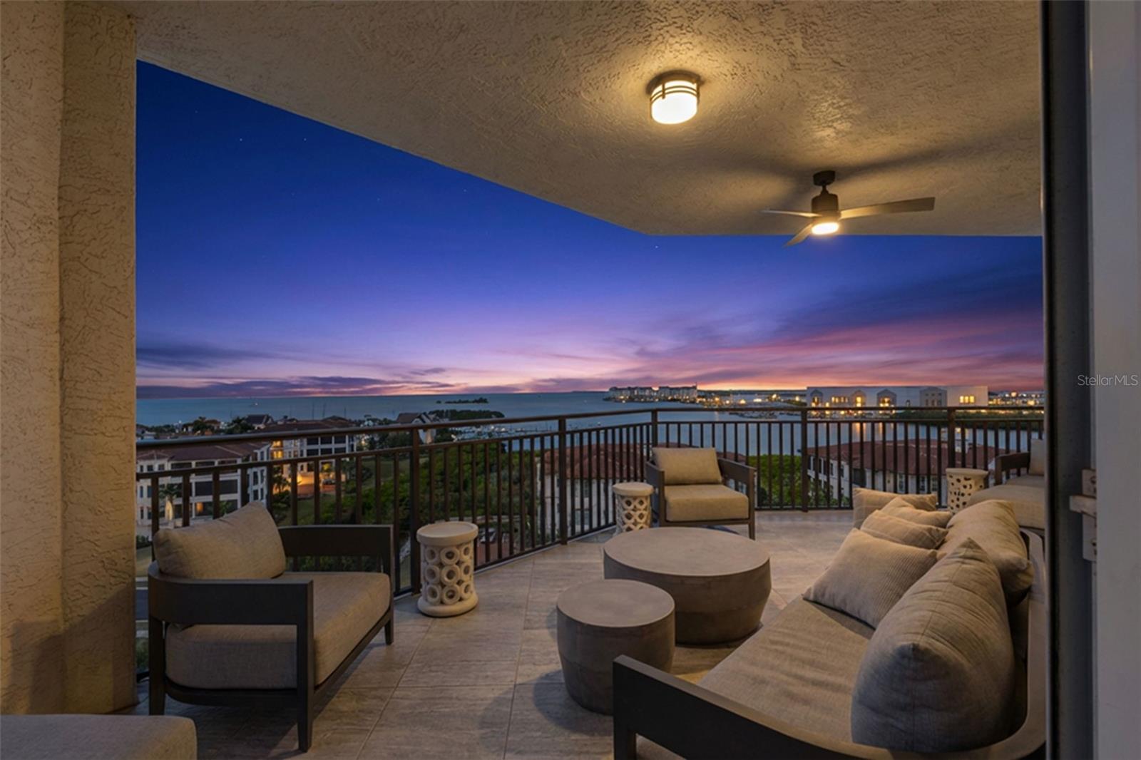 CASTILLO AT WESTSHORE YACHT CL - Residential