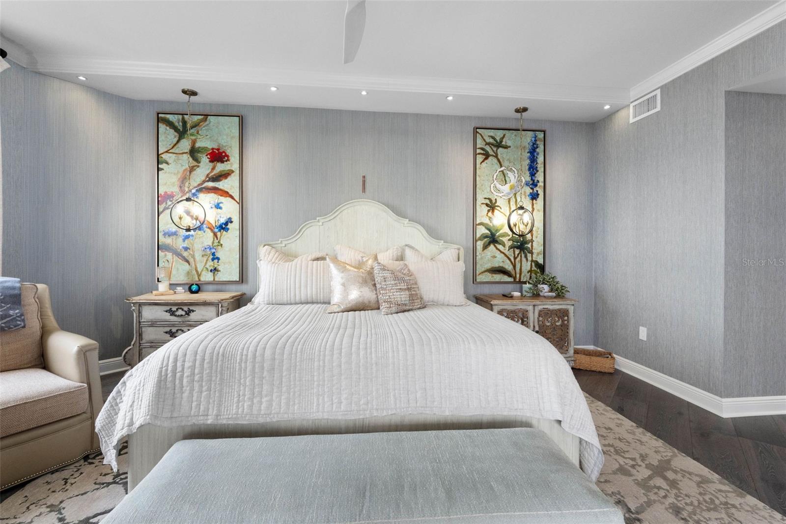 CASTILLO AT WESTSHORE YACHT CL - Residential