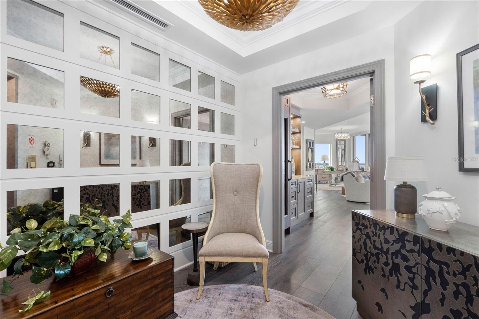 CASTILLO AT WESTSHORE YACHT CL - Residential