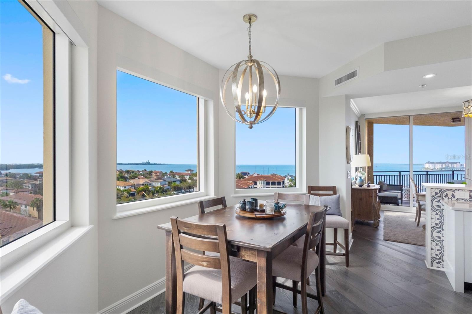 CASTILLO AT WESTSHORE YACHT CL - Residential