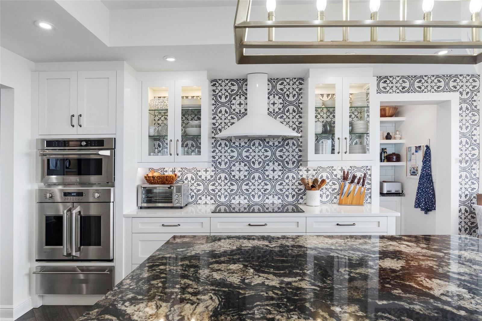 CASTILLO AT WESTSHORE YACHT CL - Residential