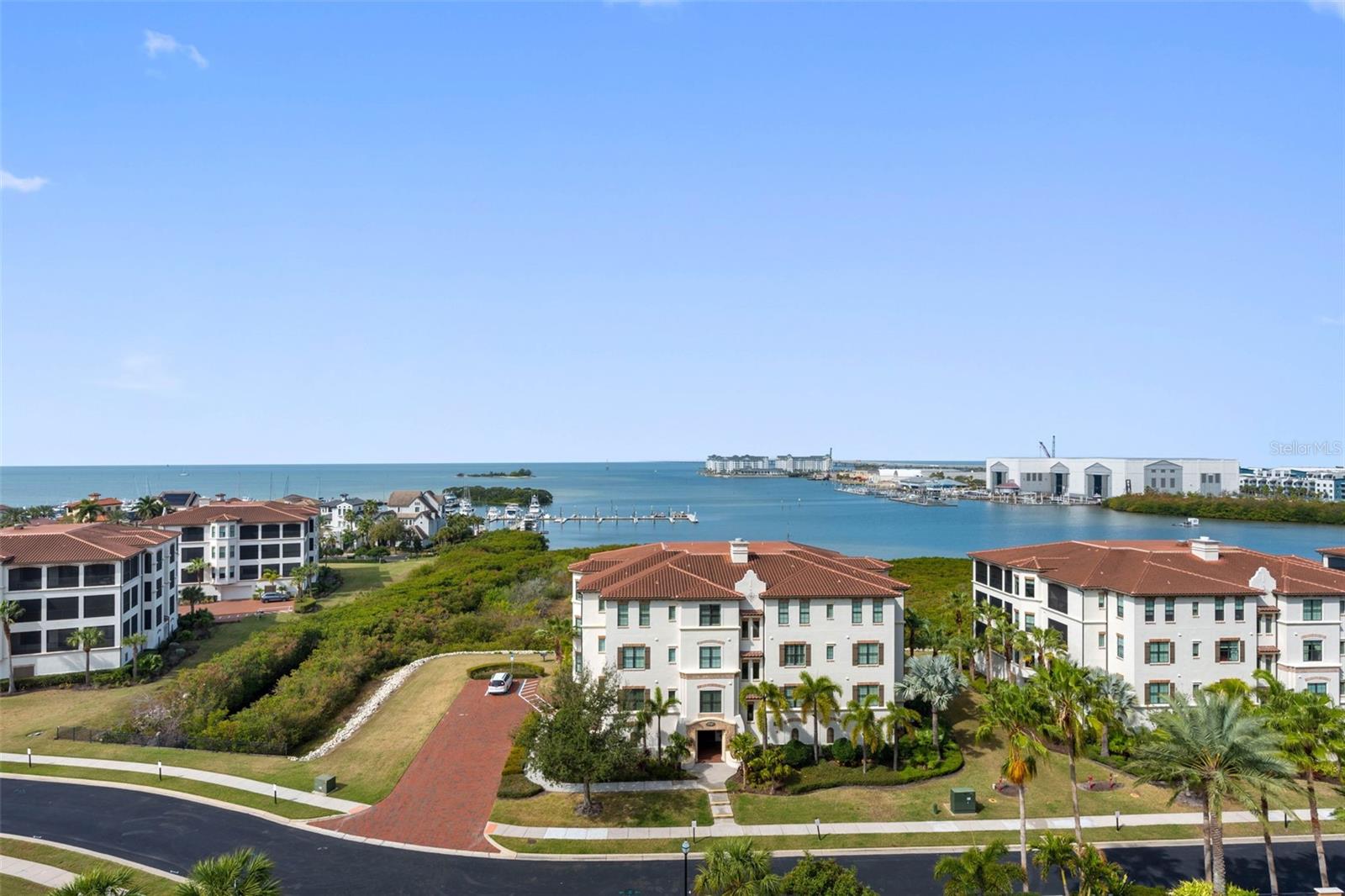 CASTILLO AT WESTSHORE YACHT CL - Residential