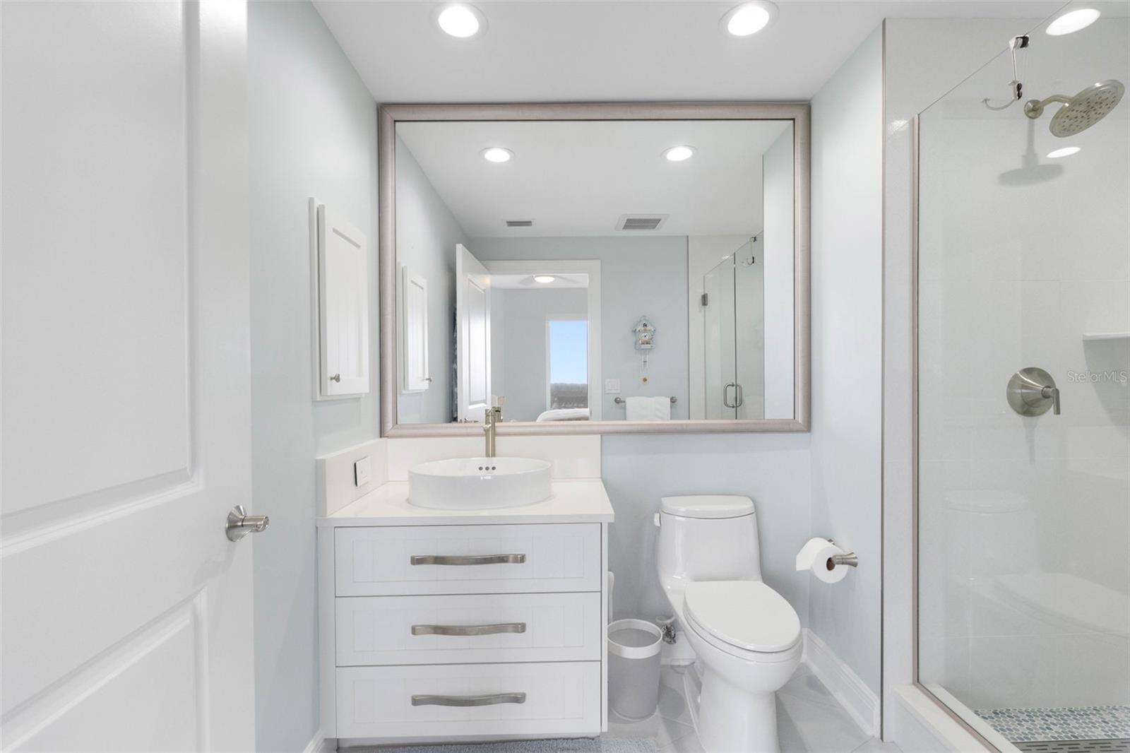 CASTILLO AT WESTSHORE YACHT CL - Residential