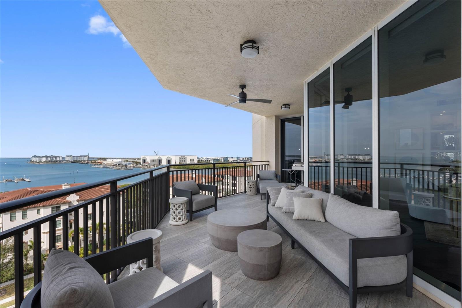 CASTILLO AT WESTSHORE YACHT CL - Residential