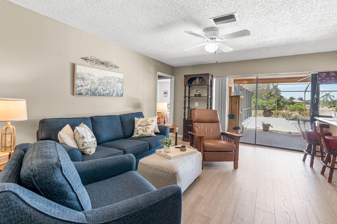 A RESUB OF PT OF APOLLO BEAC - Residential