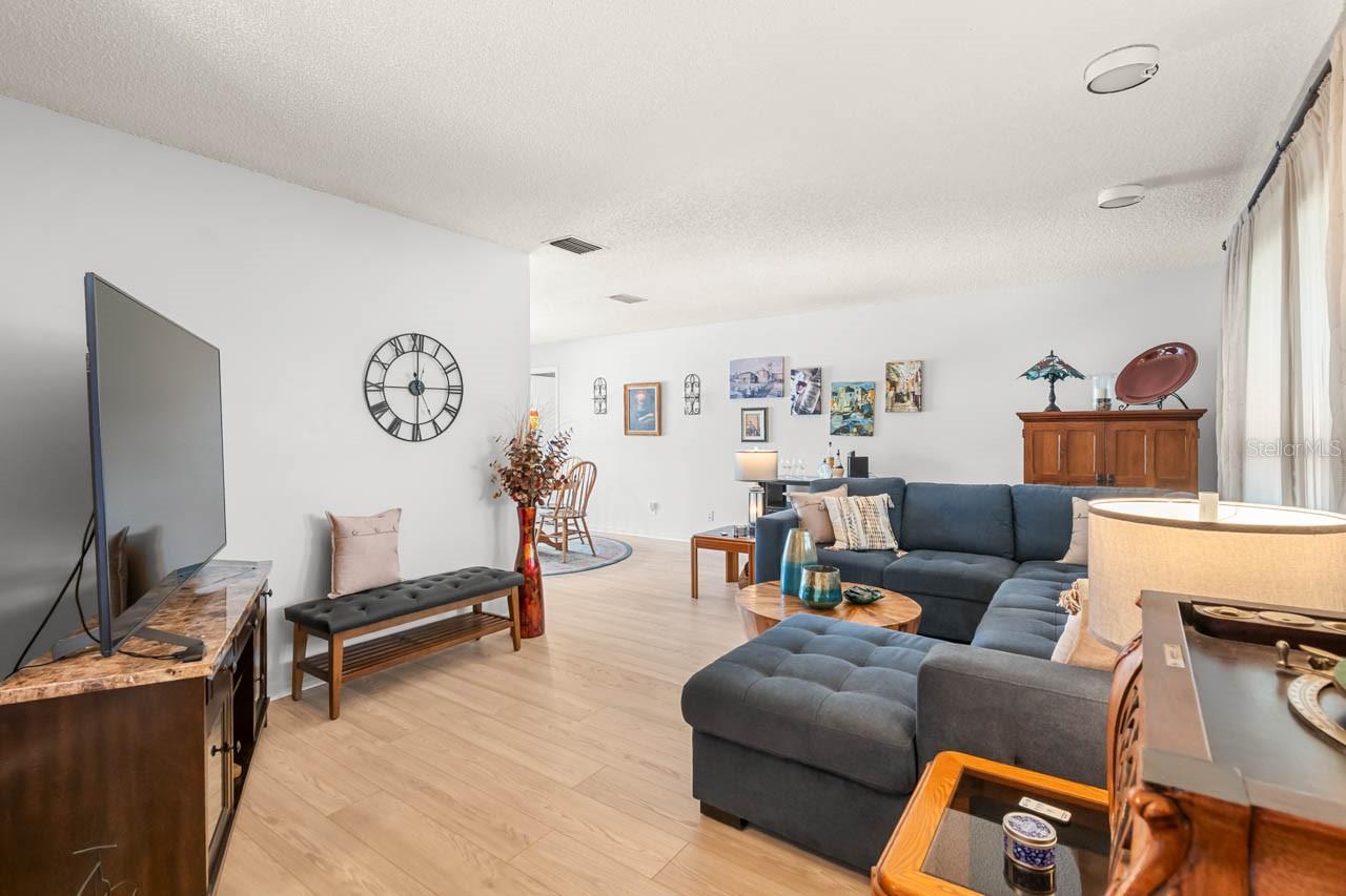 A RESUB OF PT OF APOLLO BEAC - Residential
