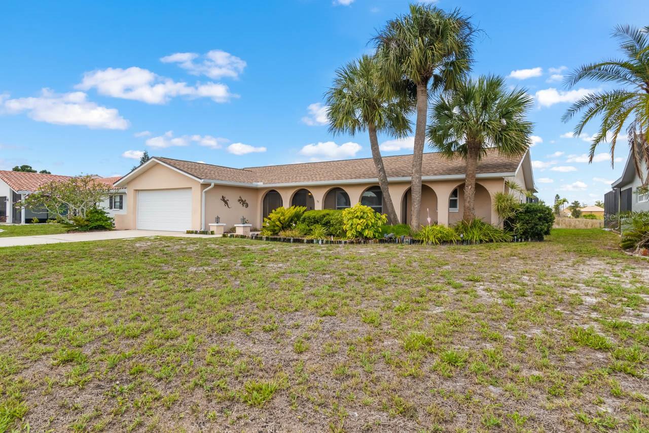 736 FLAMINGO DRIVE