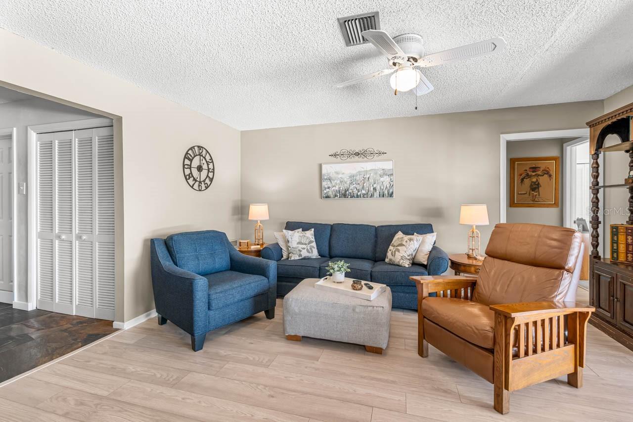 A RESUB OF PT OF APOLLO BEAC - Residential