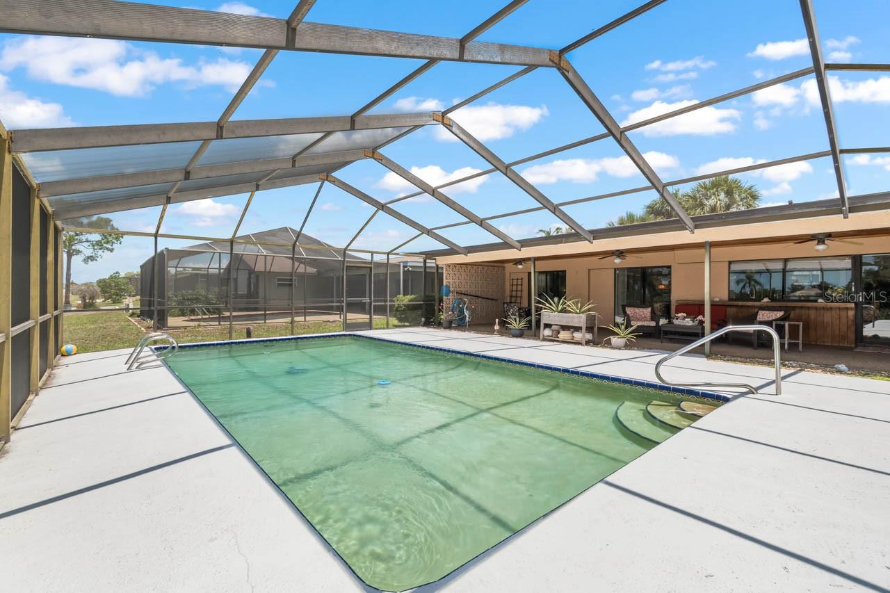 A RESUB OF PT OF APOLLO BEAC - Residential