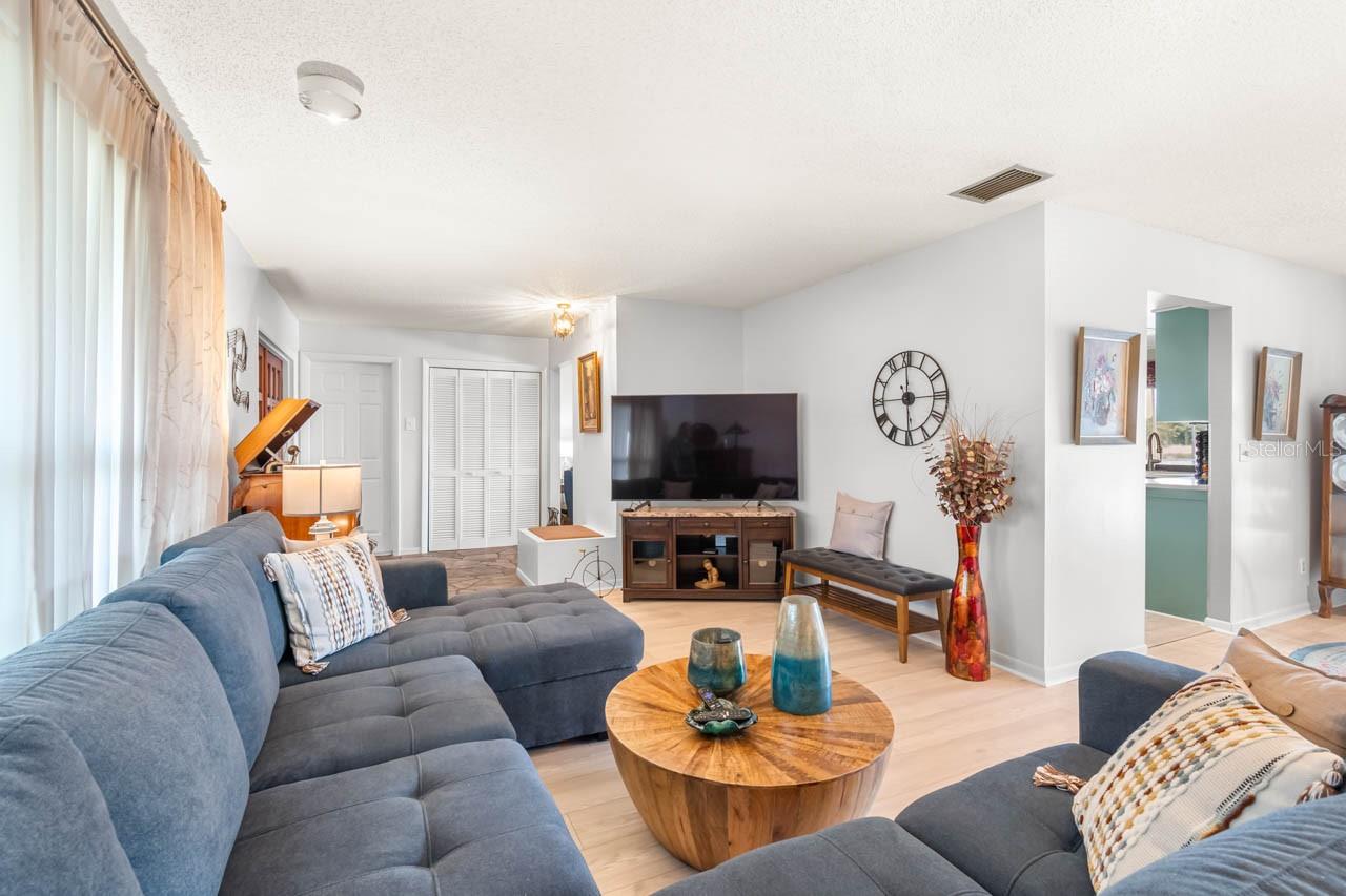 A RESUB OF PT OF APOLLO BEAC - Residential