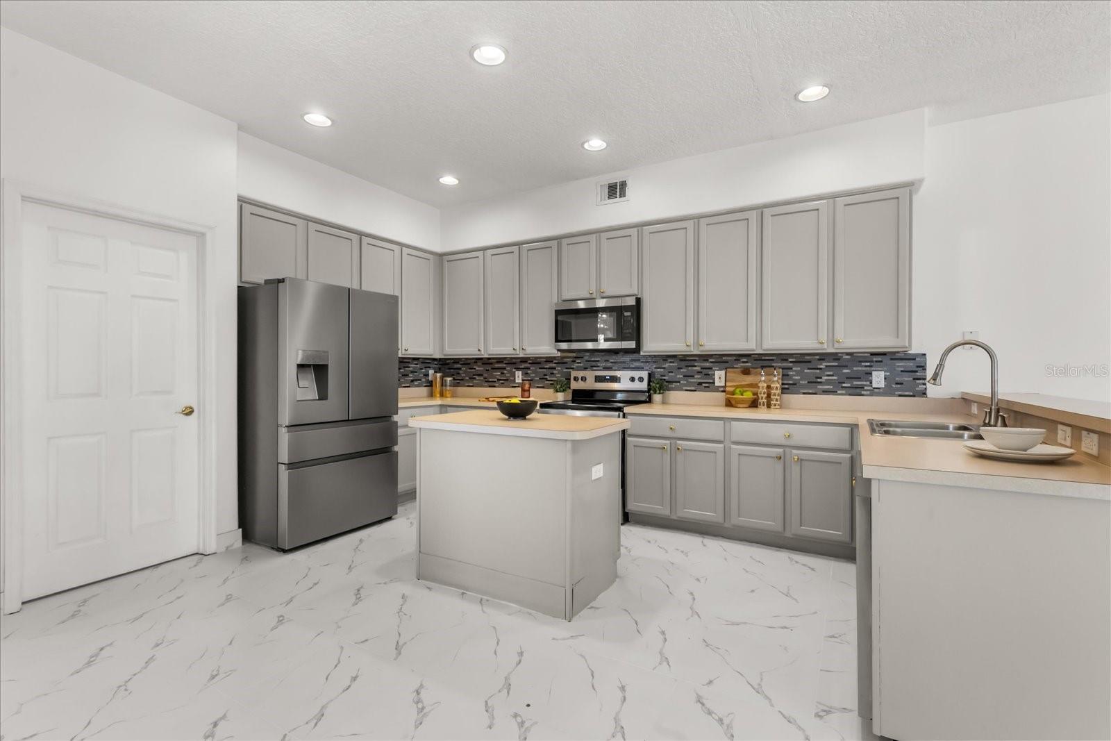 WINTERMERE POINTE - Residential