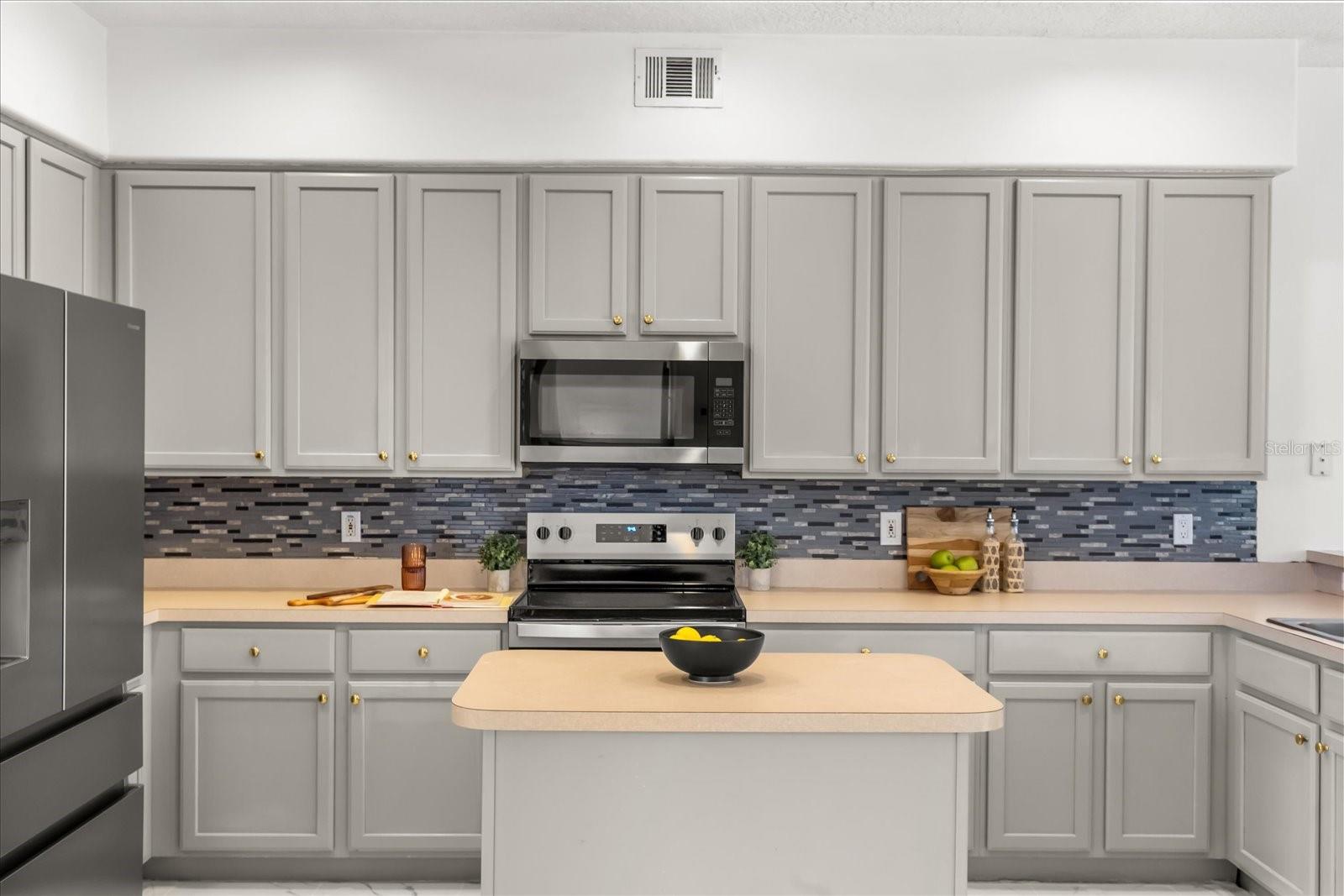 WINTERMERE POINTE - Residential