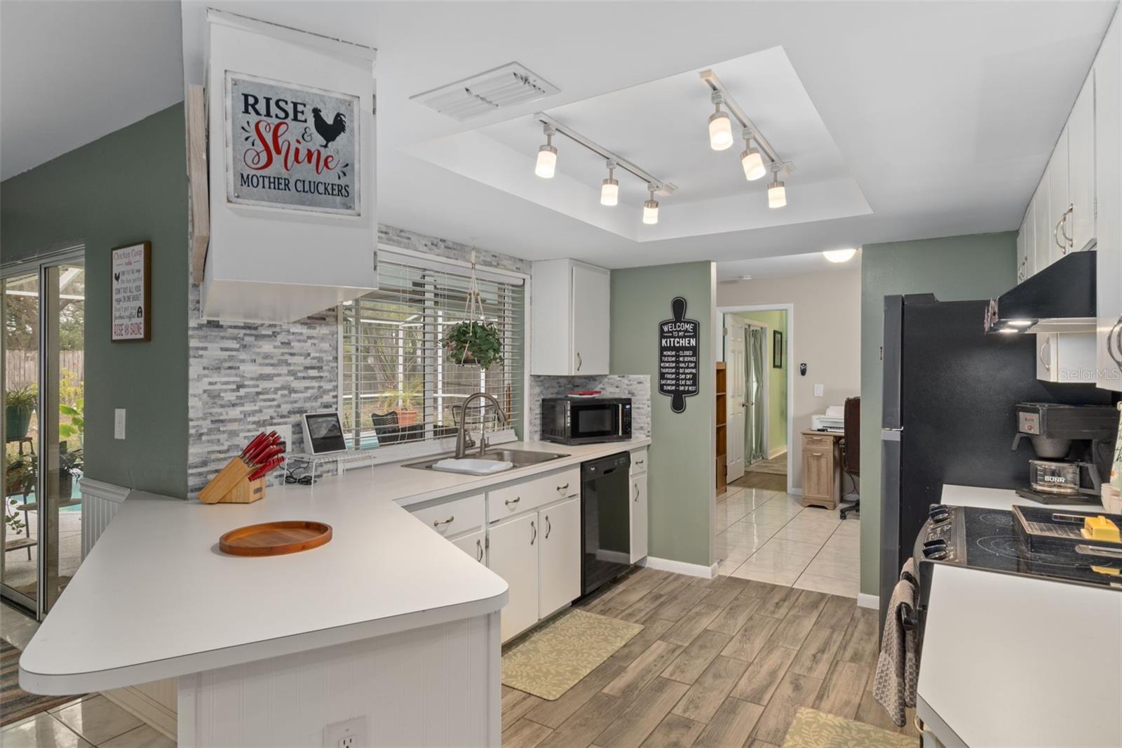 SPRING HILL - Residential