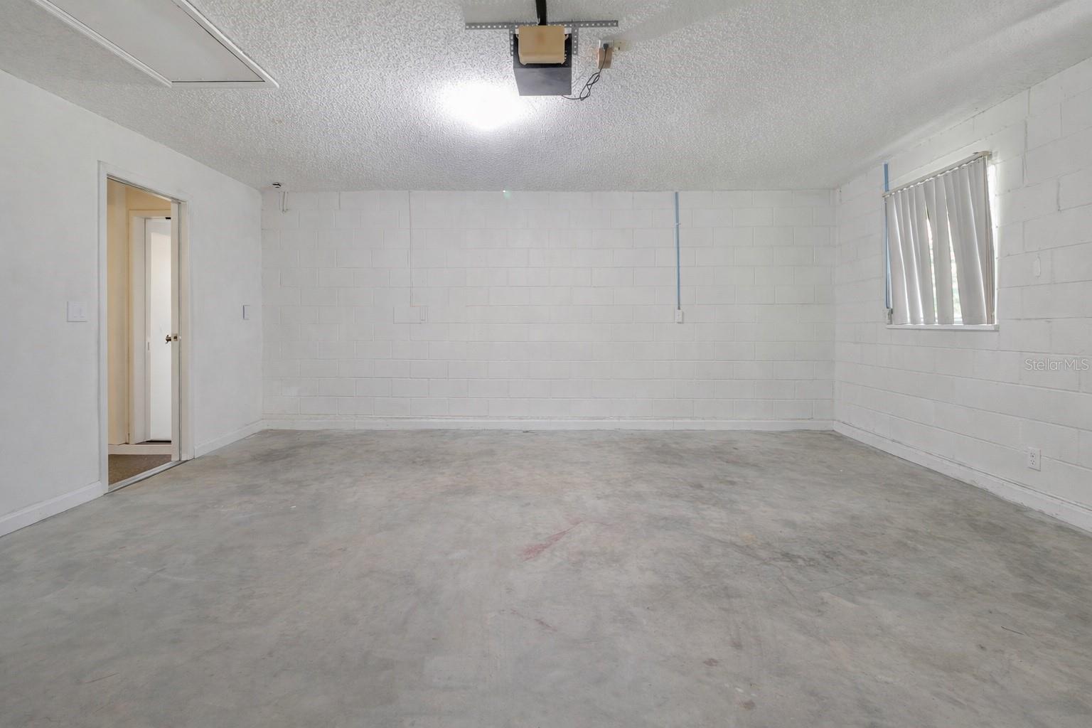 JOHNS LAKE ESTATES - Residential