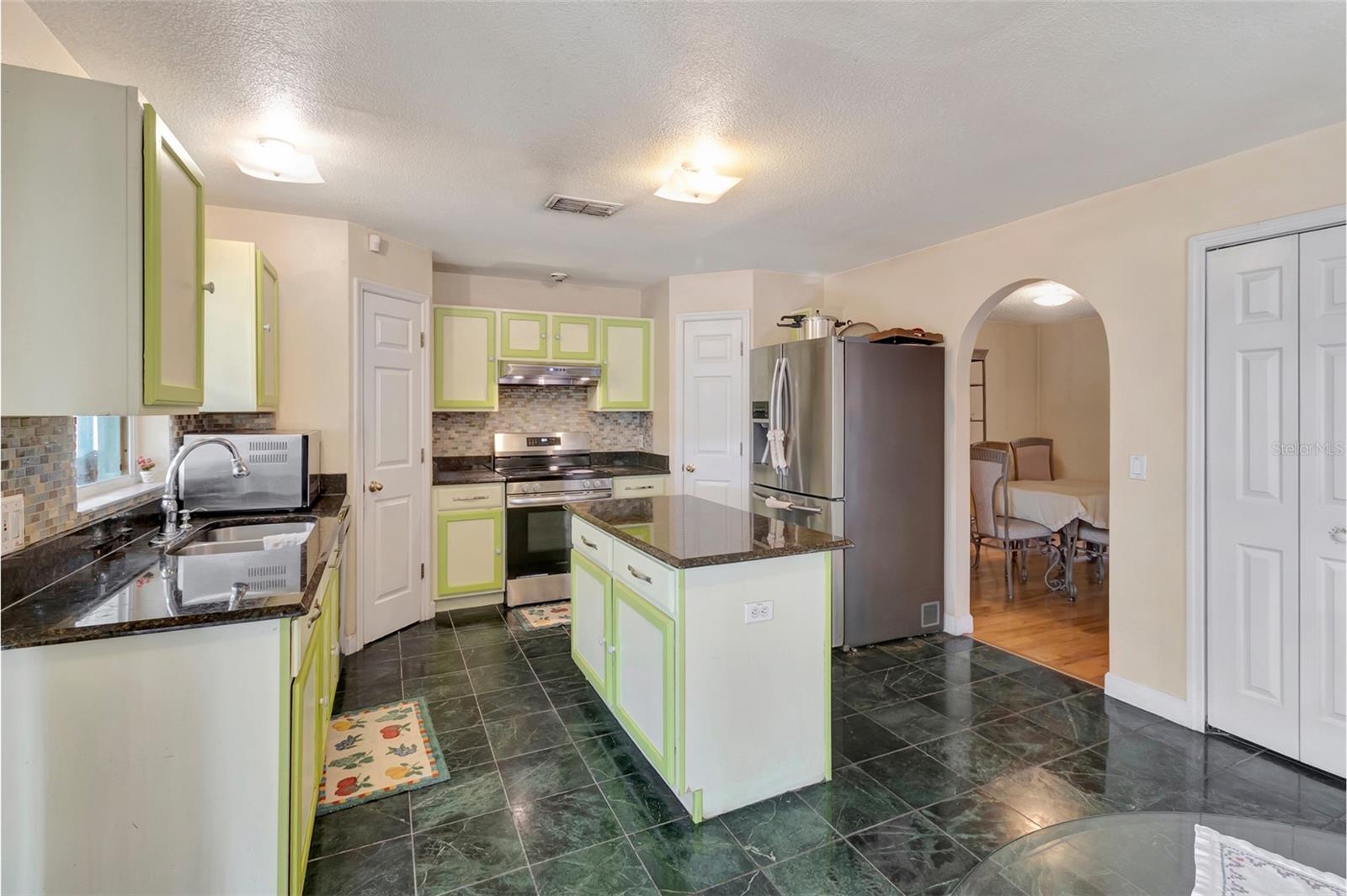 JOHNS LAKE ESTATES - Residential