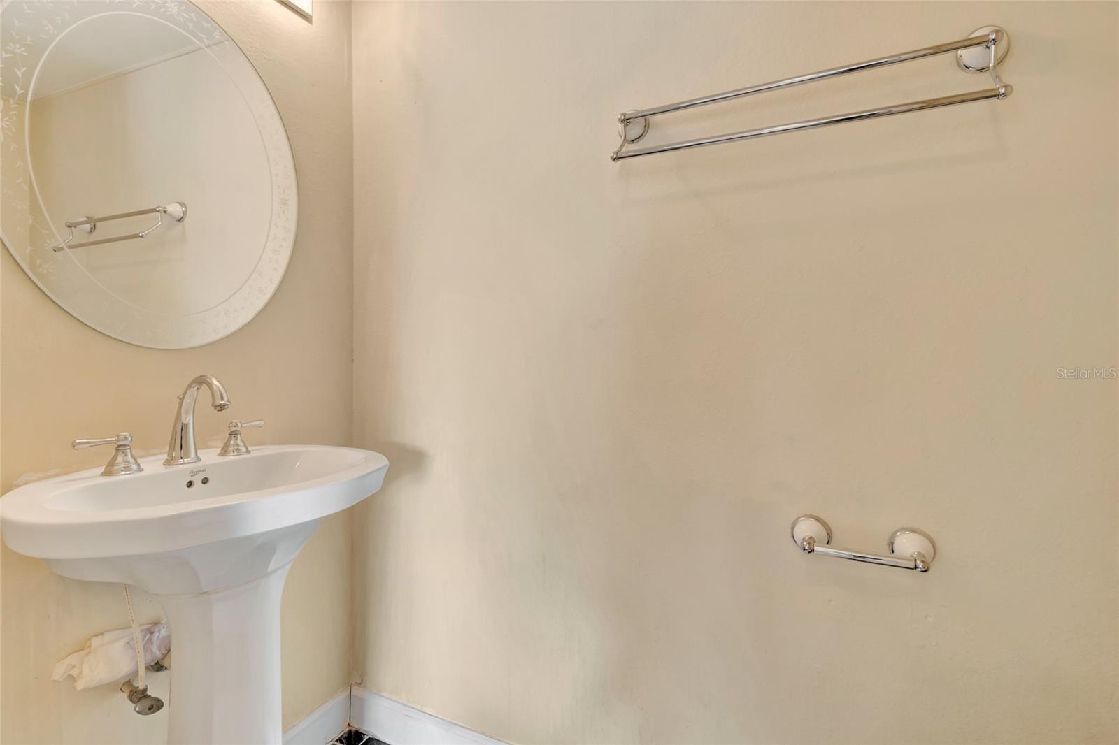 JOHNS LAKE ESTATES - Residential